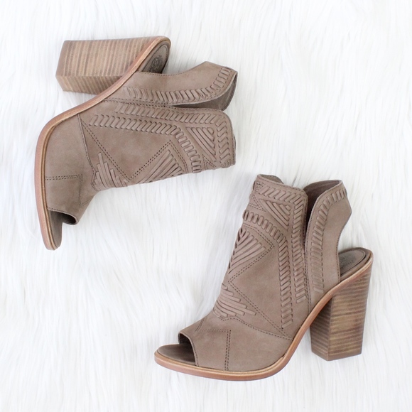 vince camuto karinta block heel bootie